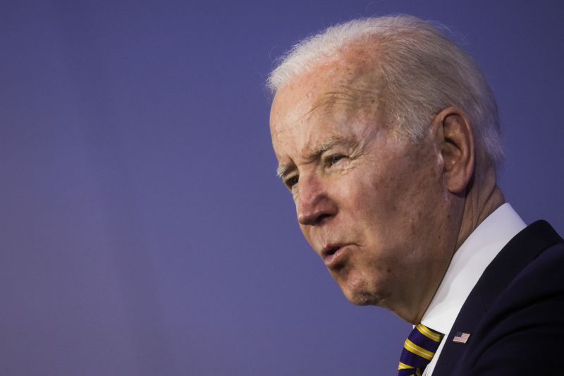 &copy; Reuters. U.S. President Joe Biden delivers remarks on Biden administration efforts to lower health care costs during a visit to Germanna Community College in Culpepper, Virginia, U.S., February 10, 2022. REUTERS/Leah Millis