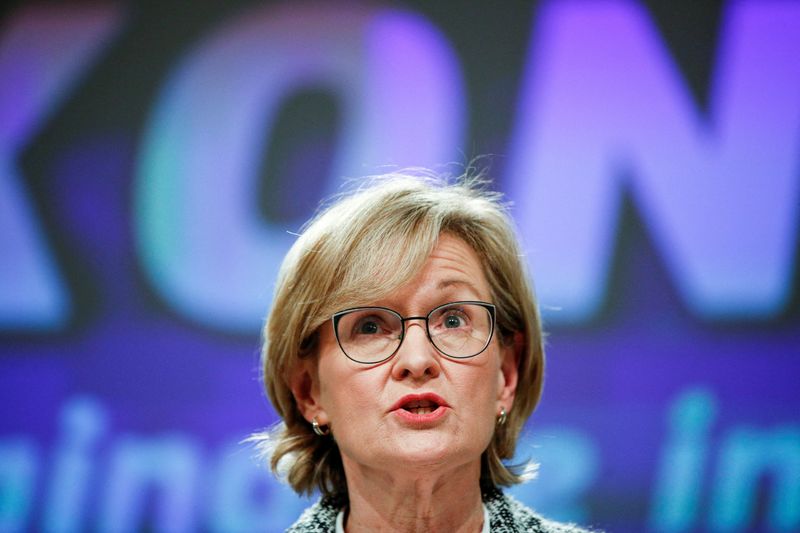 &copy; Reuters. FILE PHOTO: European Commissioner for Financial Stability, Financial Services and the Capital Markets Union Mairead McGuinness speaks during a news conference in Brussels, Belgium February 2, 2022.  REUTERS/Johanna Geron 