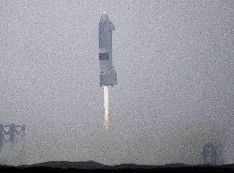 © Reuters. SpaceX realiza teste de lançamento do protótipo da nave SN15 de Boca Chica, Texas
05/05/2021
REUTERS/Gene Blevins