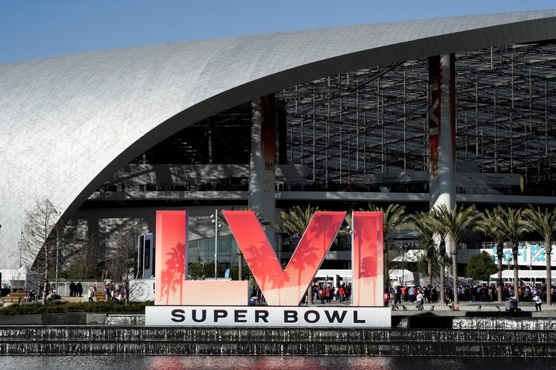 &copy; Reuters. FILE PHOTO: Signage for Super Bowl LVI is pictured outside SoFi Stadium, ahead of the NFC Championship game between the Los Angeles Rams and the San Francisco 49ers, in Inglewood, California, U.S., January 30, 2022. REUTERS/Bing Guan