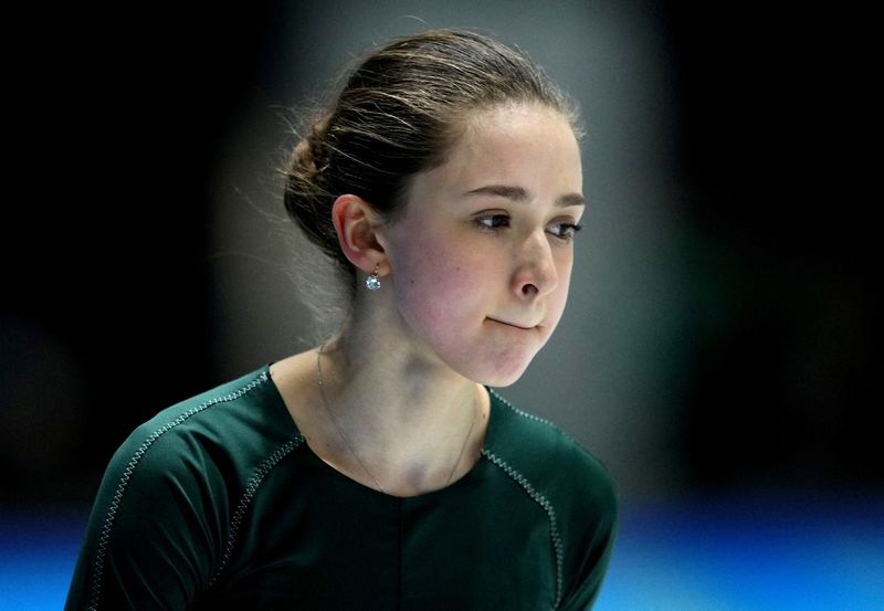&copy; Reuters. 　北京冬季五輪でドーピング違反が取り沙汰されているフィギュアスケート女子のカミラ・ワリエワ（１５）について、コーチのエテリ・トゥトベリゼ氏は１２日、無実であるとして教え子