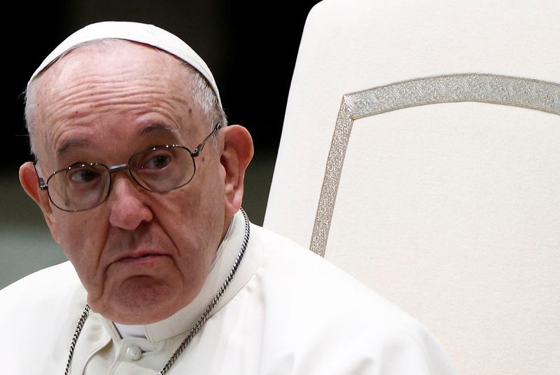 &copy; Reuters. البابا فرنسيس في الفاتيكان يوم 12 يناير كانون الثاني 2022. تصوير: جولييلمو مانجيابان - رويترز.
