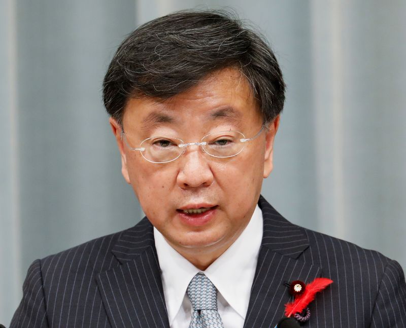 © Reuters. FILE PHOTO: Japan's new Chief of Cabinet Secretary Matsuno Hirokazu announces new cabinet members at a news conference in Tokyo, Japan October 4, 2021. REUTERS/Kim Kyung-Hoon