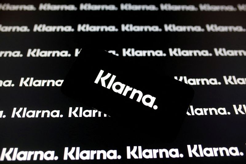 &copy; Reuters. FILE PHOTO: A smartphone displays a Klarna logo in this illustration taken January 6, 2020. REUTERS/Dado Ruvic