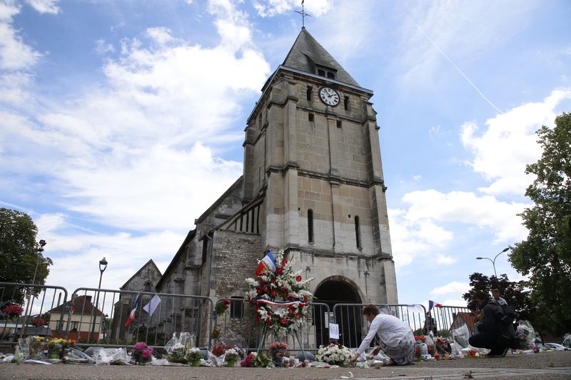 &copy; Reuters. Le procès de l'assassinat sauvage du père Jacques Hamel, le prêtre de la paroisse de Saint-Étienne-du-Rouvray (photo), en Normandie, en pleine vague d'attentats d'inspiration djihadiste en 2016 en France, s'ouvre ce lundi devant une cour d'assises sp