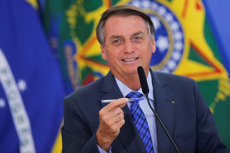 &copy; Reuters. Presidente Jair Bolsonaro durante cerimônia no Palácio do Planalto
04/02/2022 REUTERS/Adriano Machado