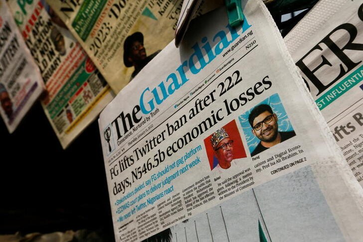© Reuters. Banca de jornal em Abuja, Nigéria
13/01/2022
REUTERS/Afolabi Sotunde
