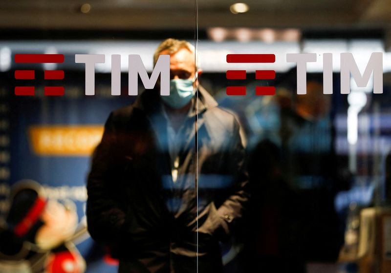 &copy; Reuters. FILE PHOTO: The Tim logo is seen at its headquarters in Rome, Italy November 22, 2021. REUTERS/Yara Nardi/File Photo