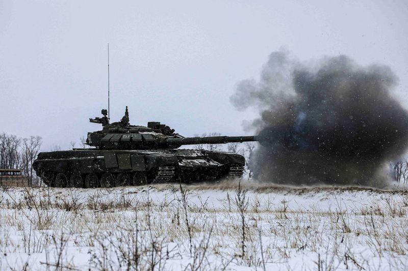 &copy; Reuters. Membros das Forças Armadas da Rússia fazem exercícios militares na região de Leningrado
14/02/2022 Ministério da Defesa da Rússia/Divulgação via REUTERS