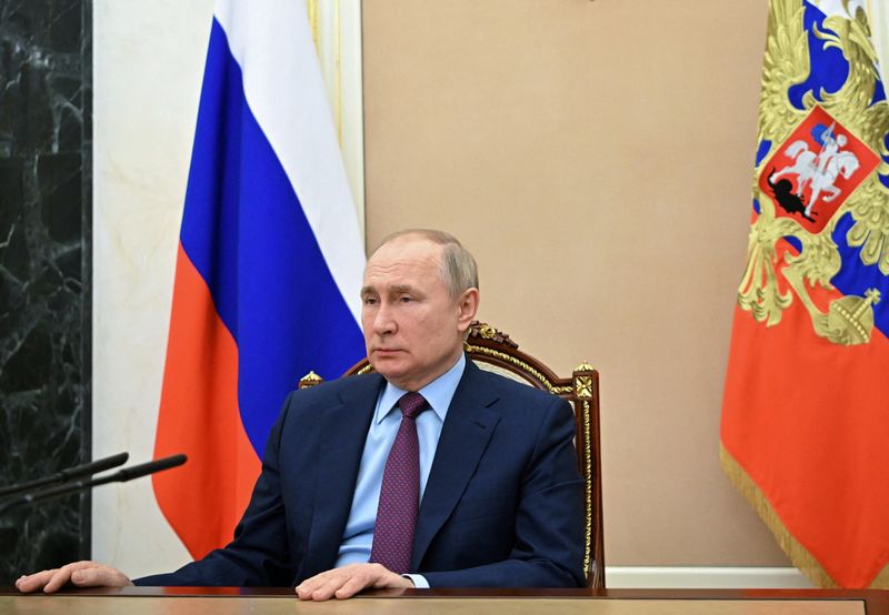 &copy; Reuters. Presidente da Rússia, Vladimir Putin, durante reunião em Moscou
14/02/2022 Sputnik/Aleksey Nikolskyi/Kremlin via REUTERS 