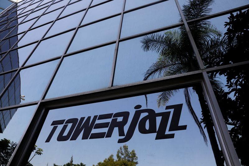 &copy; Reuters. FILE PHOTO: The logo of Israeli chipmaker TowerJazz is seen at their offices in Migdal HaEmek, northern Israel September 13, 2017. REUTERS/Ronen Zvulun