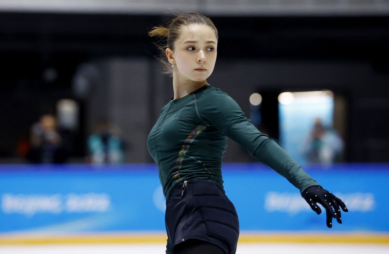 &copy; Reuters. Patinadora artística russa Kamila Valieva durante treino na Olimpíada de Inverno Pequim 2022
14/02/2022 REUTERS/Evgenia Novozhenina