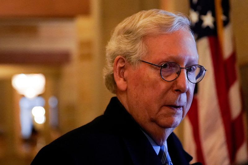 &copy; Reuters. FILE PHOTO: U.S. Senate Minority Leader Mitch McConnell (R-KY) speaks to a reporter outside his office at the U.S. Capitol in Washington, U.S., January 18, 2022. REUTERS/Elizabeth Frantz/File Photo