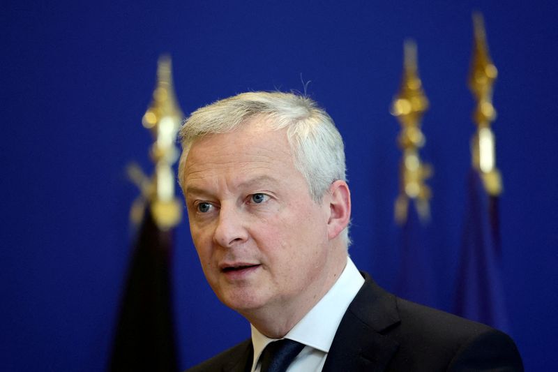 &copy; Reuters. FILE PHOTO: French Economy and Finance Minister Bruno Le Maire speaks during a joint news conference with German Economy and Climate Minister Robert Habeck (not seen) at the Bercy Ministry in Paris, France, February 7, 2022. REUTERS/Sarah Meyssonnier/File