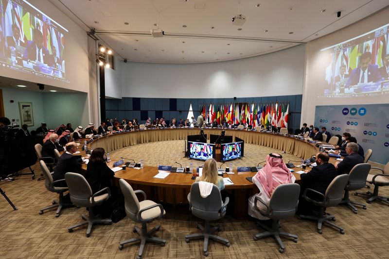 &copy; Reuters. Apertura del 12º Simposio Sobre Perspectivas Energéticas de la AIE, la IEF y la OPEP celebrado en Riad, Arabia Saudí, el 16 de febrero de 2022. REUTERS/Ahmed Yosri