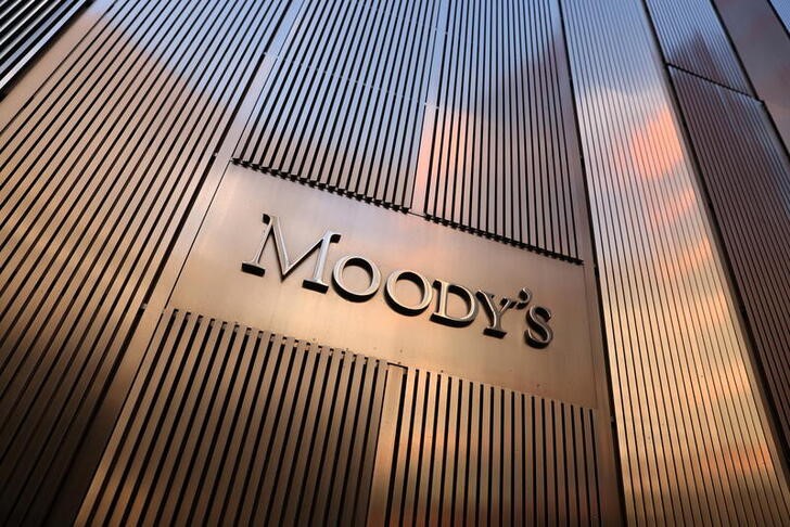 &copy; Reuters. Signage is seen outside the Moody's Corporation headquarters in Manhattan, New York, U.S., November 12, 2021. REUTERS/Andrew Kelly