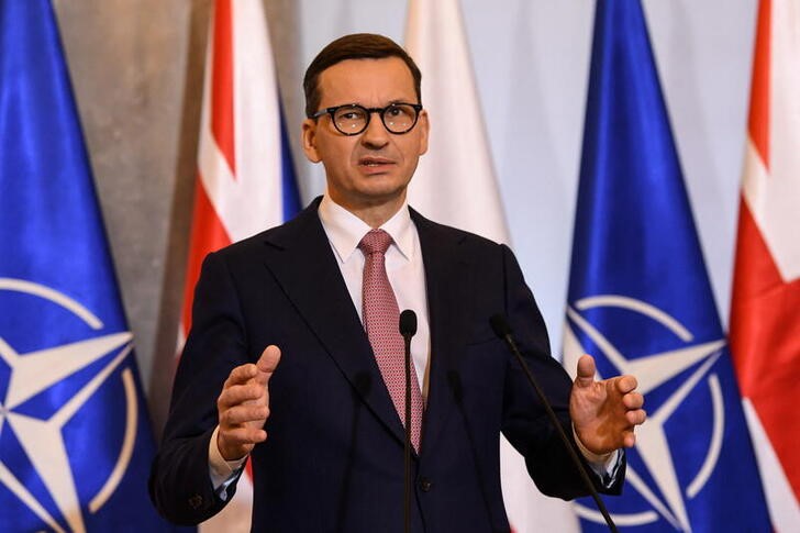 &copy; Reuters. Foto de archivo del Primer Ministro polaco, Mateusz Morawiecki, en una rueda de prensa en Varsovia. 
Feb 10, 2022 
Daniel Leal/Pool via REUTERS