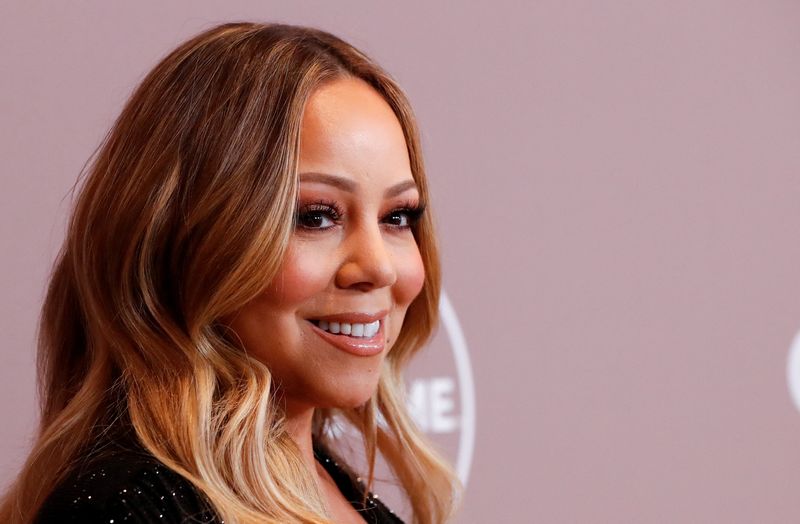 &copy; Reuters. FILE PHOTO: Singer Mariah Carey poses as she attends Variety's 2019 Power of Women: Los Angeles, in Beverly Hills, California, U.S., October 11, 2019. REUTERS/Mario Anzuoni