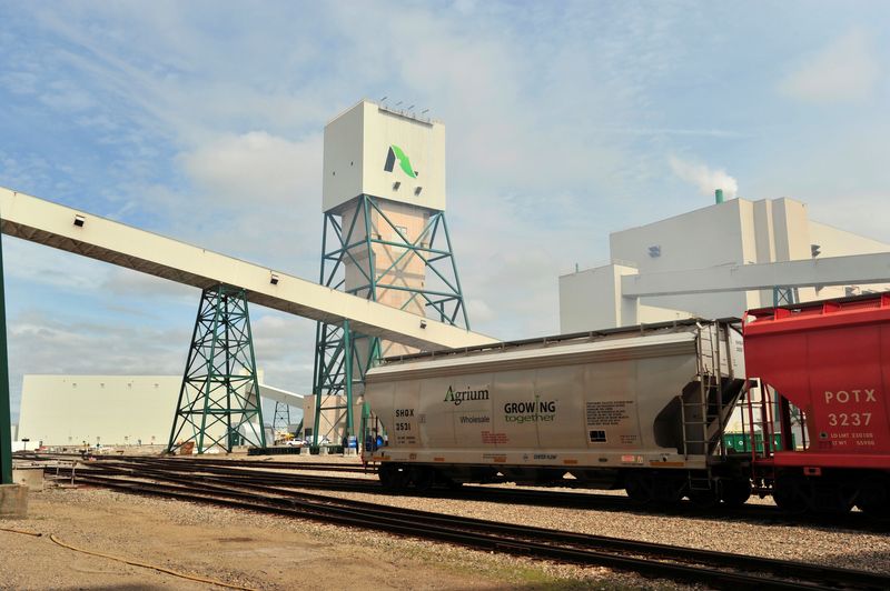 &copy; Reuters. FILE PHOTO: A general view of Nutrien's Cory potash mine is seen near Saskatoon, Saskatchewan, Canada August 12, 2019. REUTERS/Nayan Sthankiya