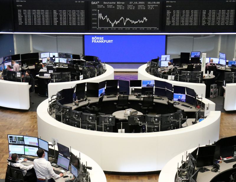 &copy; Reuters. The German share price index DAX graph is pictured at the stock exchange in Frankfurt, Germany, October 27, 2021. REUTERS/Staff