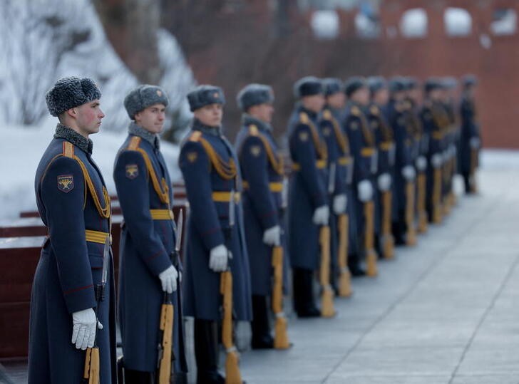 &copy; Reuters. Russian soldiers of the guard of honour attend a wreath-laying ceremony at the Tomb of the Unknown Soldier by the Kremlin Wall in Moscow, Russia February 15, 2022. REUTERS/Maxim Shemetov/Pool
