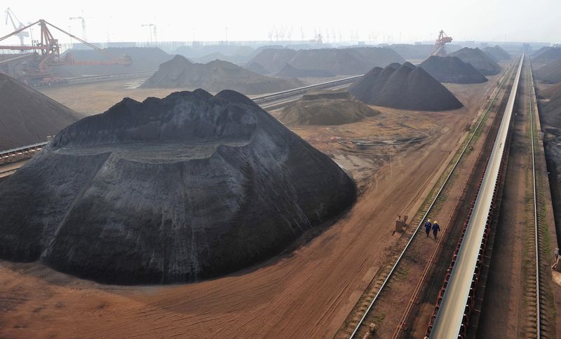 &copy; Reuters. Estoque de minério no porto de Yingkou
10/06/2010
REUTERS/Sheng Li