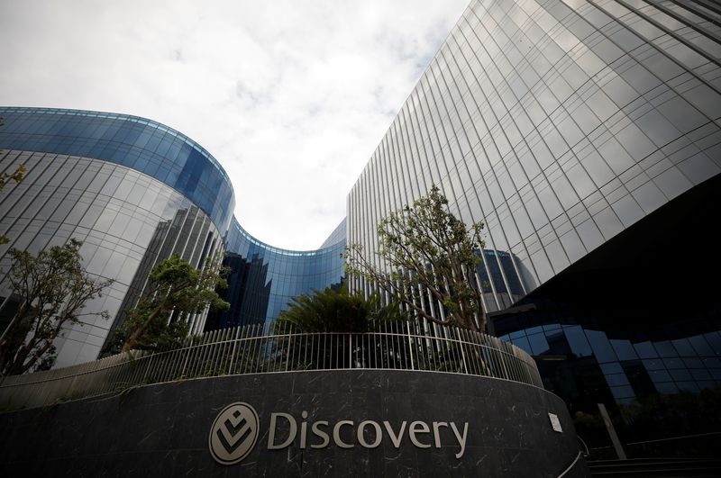 &copy; Reuters. FILE PHOTO: The logo of South Africa's Discovery group in seen on its headquarters in Sandton, Johannesburg, South Africa, February 20, 2020. REUTERS/Mike Hutchings