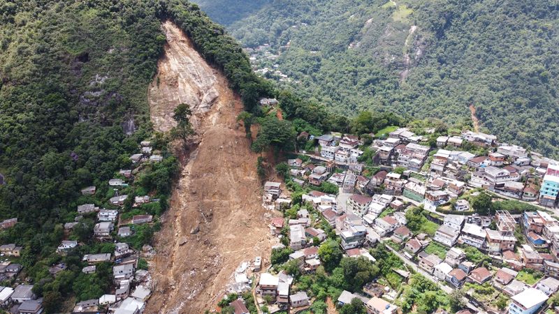 &copy; Reuters. Deslizamento de terra no Morro da Oficina, em Petrópolis
17/02/2022
REUTERS/Ricardo Moraes