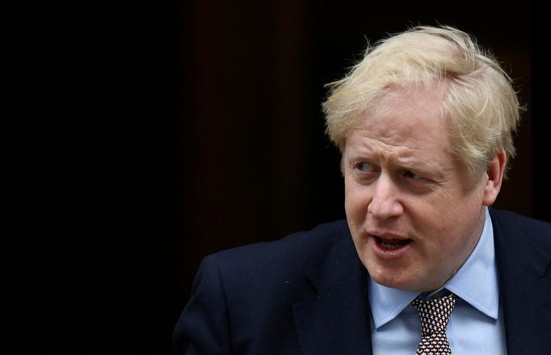 &copy; Reuters. Le Premier ministre britannique Boris Johnson va présenter lundi son plan visant à supprimer les restrictions sanitaires en vigueur en Grande-Bretagne dans le cadre de la stratégie gouvernementale visant à "vivre avec le virus". /Photo d'archives/REUT