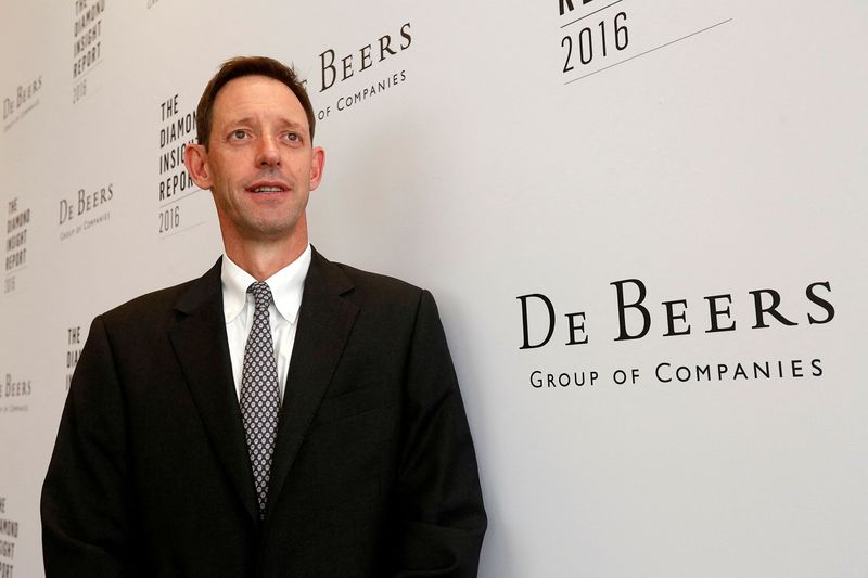 &copy; Reuters. FILE PHOTO: Bruce Cleaver, CEO of De Beers, poses in Hong Kong, China September 14, 2016.  REUTERS/Bobby Yip