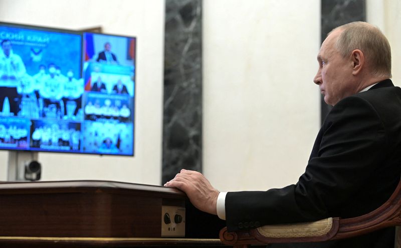 &copy; Reuters. Presidente russo, Vladimir Putin, durante videoconferência em Moscou
21/02/2022
Sputnik/Alexey Nikolsky/Kremlin via REUTERS