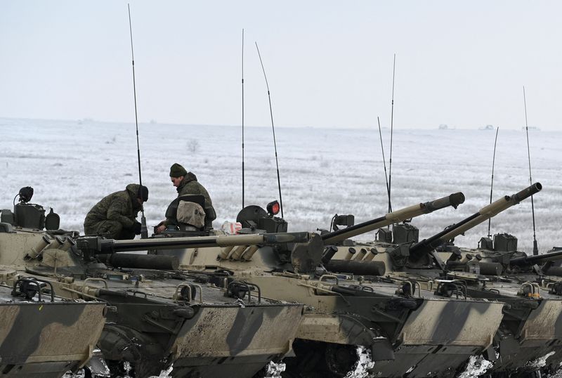&copy; Reuters. ロシア軍は２１日、南西部ロストフ州で国境侵犯を行ったウクライナの工作員５人を発見し、交戦の末、殺害したと発表した。国境付近で１月撮影（２０２２年　ロイター/Sergey Pivovarov）