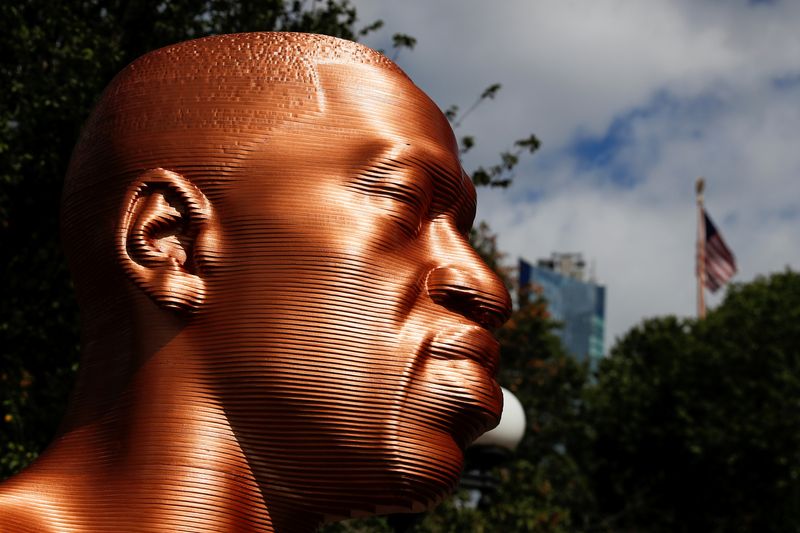 &copy; Reuters. A sculpture of George Floyd is seen during the SEEINJUSTICE art exhibition, in New York, U.S. September 30, 2021. REUTERS/Shannon Stapleton     TPX IMAGES OF THE DAY