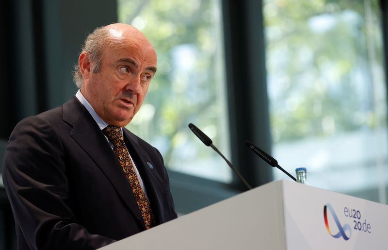 &copy; Reuters. FILE PHOTO: Vice-President of the European Central Bank (ECB) Luis de Guindos gives a statement during the second day of the Informal Meeting of EU Ministers for Economics and Financial Affairs in Berlin, Germany September 12, 2020. Odd Andersen/Pool via 