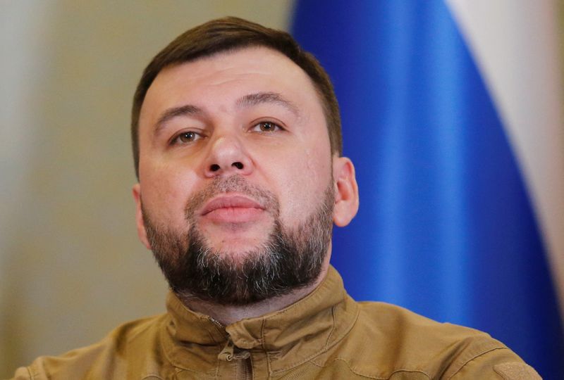 &copy; Reuters. Líder apoiado pela Rússia da região separatista de Donetsk, Denis Pushilin, concede entrevista coletiva em Donetsk
23/02/2022
REUTERS/Alexander Ermochenko