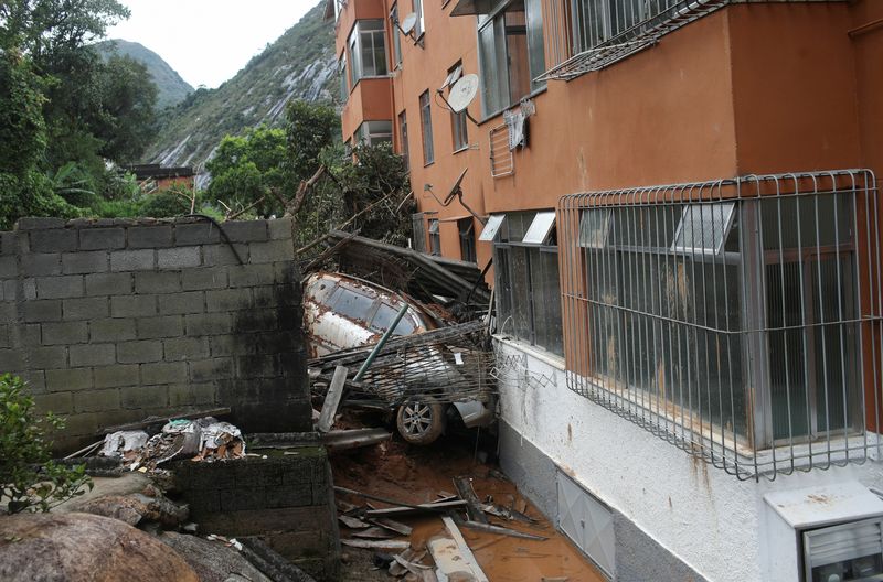 &copy; Reuters. Destruição provocada por temporal em Petrópolis
18/02/2022
REUTERS/Ricardo Moraes