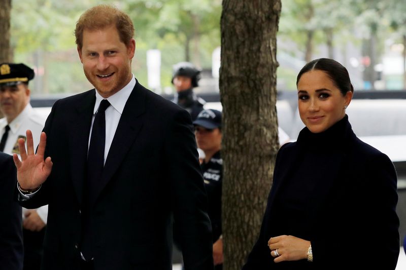 &copy; Reuters. الأمير هاري وزوجته ميجان ماركل في نيويورك يوم 23 سبتمبر أيلول 2021. رويترز