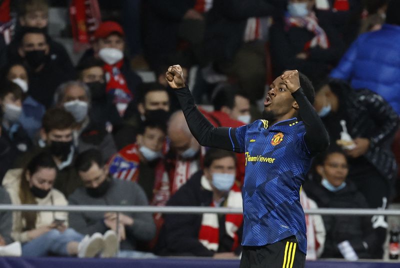 &copy; Reuters. Anthony Elanga del Manchester United celebra el primer gol contra el Atleti en el Wanda Metropolitano de Madrid, España, 23 de febrero de 2022. REUTERS/Juan Medina