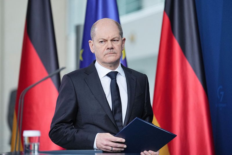 &copy; Reuters. Chanceler da Alemanha, Olaf Scholz, durante pronunciamento em Berlim
24/02/2022 Michael Kappeler/Pool via REUTERS