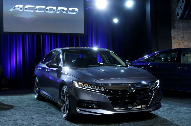 © Reuters. FILE PHOTO: American Honda Motor introduces the 2018 Honda Accord at the Garden Theater in Detroit, Michigan, U.S., July 14, 2017.   REUTERS/Rebecca Cook/File Photo
