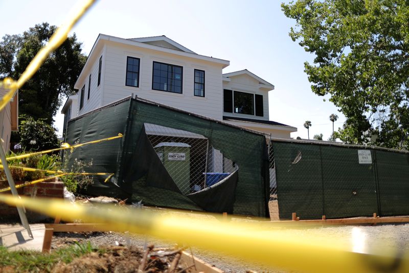 &copy; Reuters. FILE PHOTO - A new home is seen under construction in Los Angeles, California, U.S. July 30, 2018. REUTERS/Lucy Nicholson