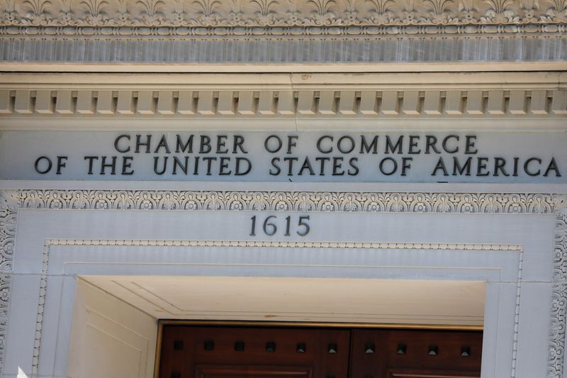 &copy; Reuters. FILE PHOTO: The United States Chamber of Commerce building is seen in Washington, D.C., U.S., May 10, 2021. REUTERS/Andrew Kelly