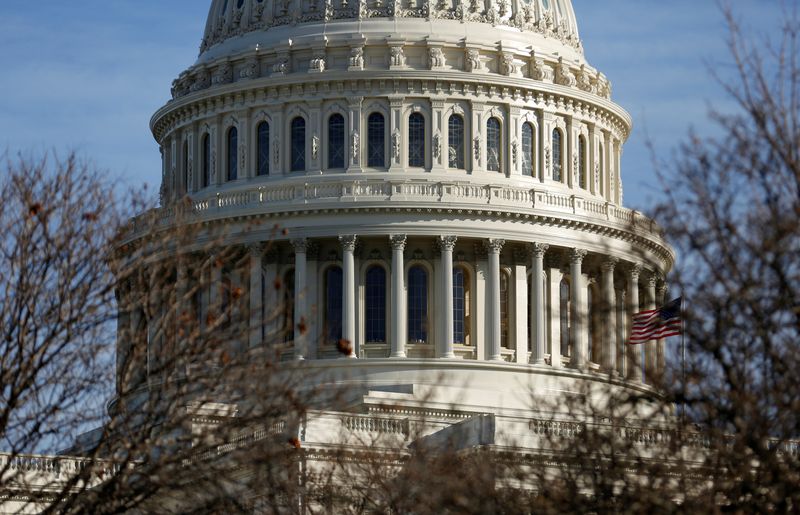 &copy; Reuters. 　２月２４日、米連邦議会の議員らは、ロシアが侵攻したウクライナを支えるため、来週にも数億ドル規模の軍事・人道支援を承認する考えを示した。写真は米連邦議会議事堂。ワシントン