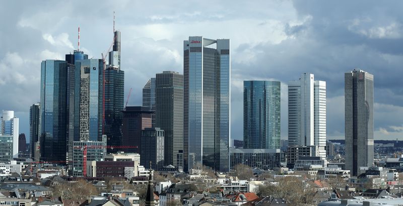 © Reuters. FILE PHOTO: The financial district in Frankfurt, Germany, March 18, 2019. REUTERS/Ralph Orlowski