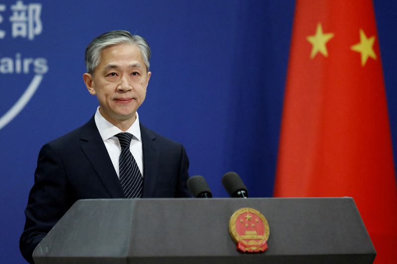 &copy; Reuters. Porta-voz do Ministério das Relações Exteriores da China, Wang Wenbin, durante entrevista coletiva em Pequim
09/11/2020 REUTERS/Tingshu Wang