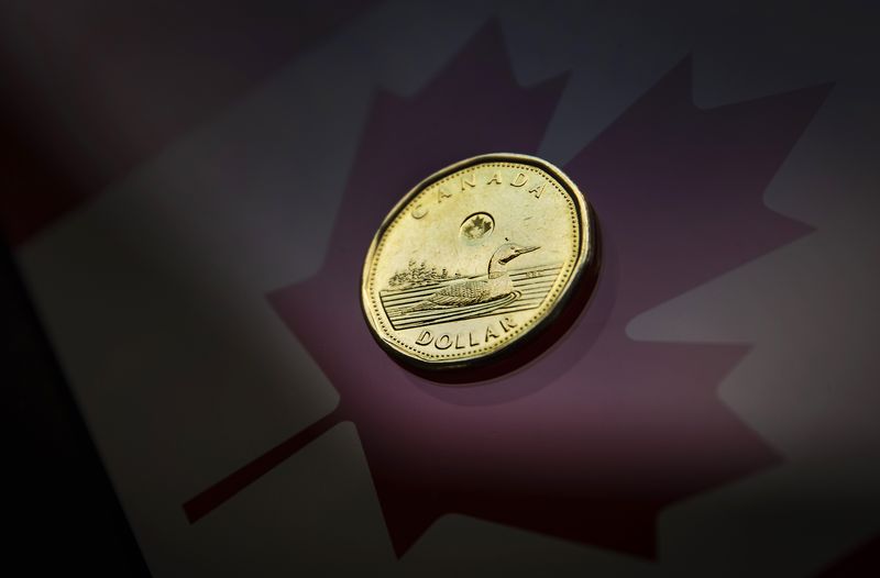 &copy; Reuters. A Canadian dollar coin, commonly known as the "Loonie", is pictured in this illustration picture taken in Toronto January 23, 2015. The Canadian dollar strengthened against the U.S. dollar on Friday after Canadian CPI data showed an increase in core infla