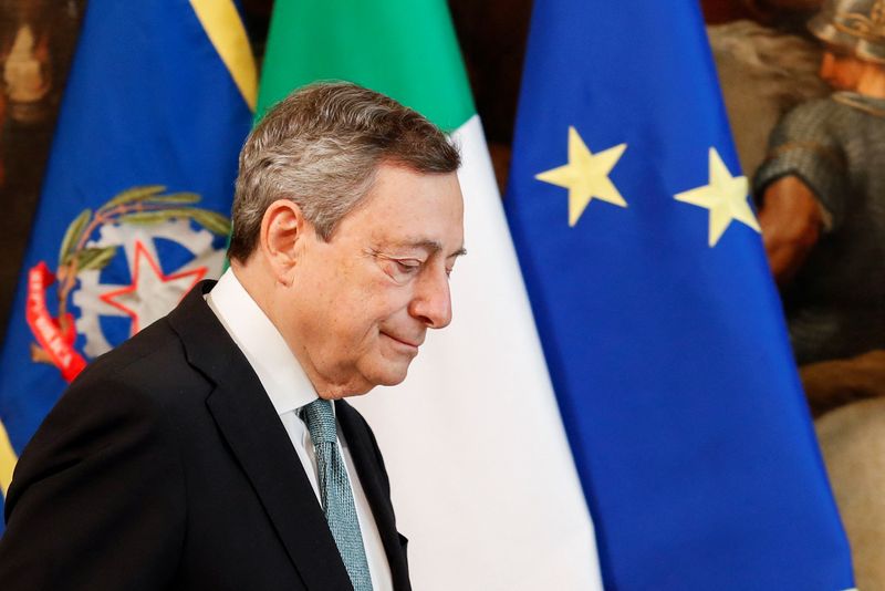 &copy; Reuters. FILE PHOTO: Italian Prime Minister Mario Draghi leaves at the end of his statement on the Ukraine crisis, in Rome, Italy, February 24, 2022. Remo Casilli/REUTERS/Pool