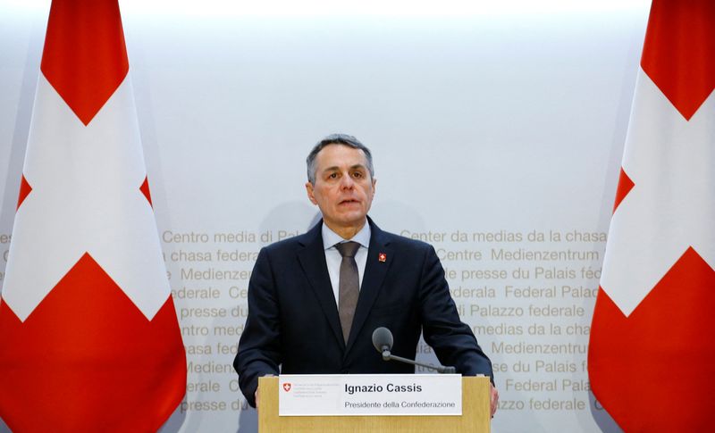 &copy; Reuters. FILE PHOTO: Swiss President Ignazio Cassis addresses a news conference after a meeting of the Swiss government Bundesrat in Bern, Switzerland February 24, 2022.   REUTERS/Arnd Wiegmann