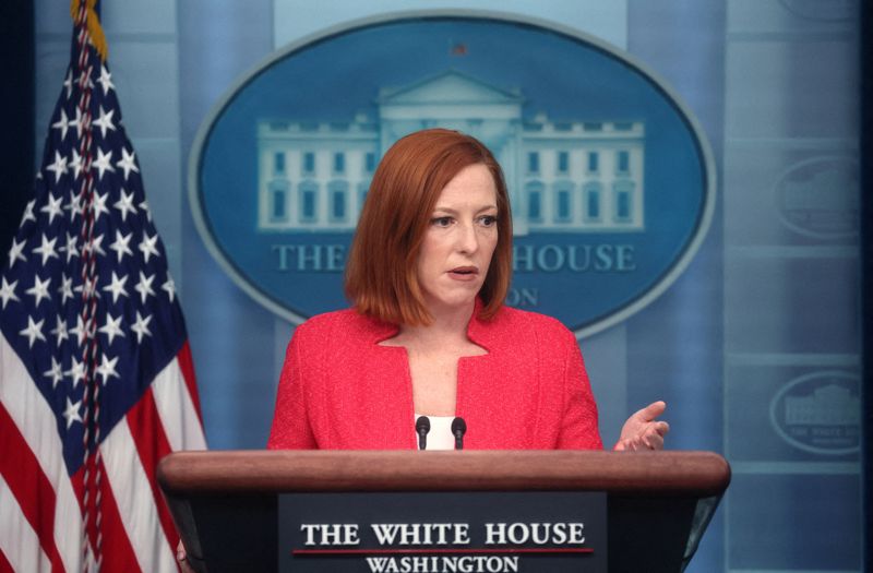© Reuters. FILE PHOTO: White House Press Secretary Jen Psaki holds a press briefing on the U.S. response after Russia launched a massive military operation against Ukraine, at the White House in Washington, U.S., February 24, 2022. REUTERS/Leah Millis