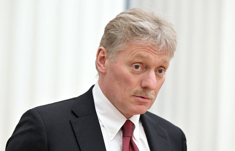 &copy; Reuters. FILE PHOTO: Kremlin spokesman Dmitry Peskov attends a joint news conference of Russian President Vladimir Putin and Belarusian President Alexander Lukashenko in Moscow, Russia February 18, 2022. Sputnik/Sergey Guneev/Kremlin via REUTERS